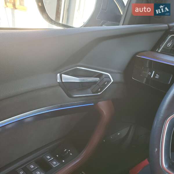 Внедорожник / Кроссовер Audi e-tron 2019 в Тернополе