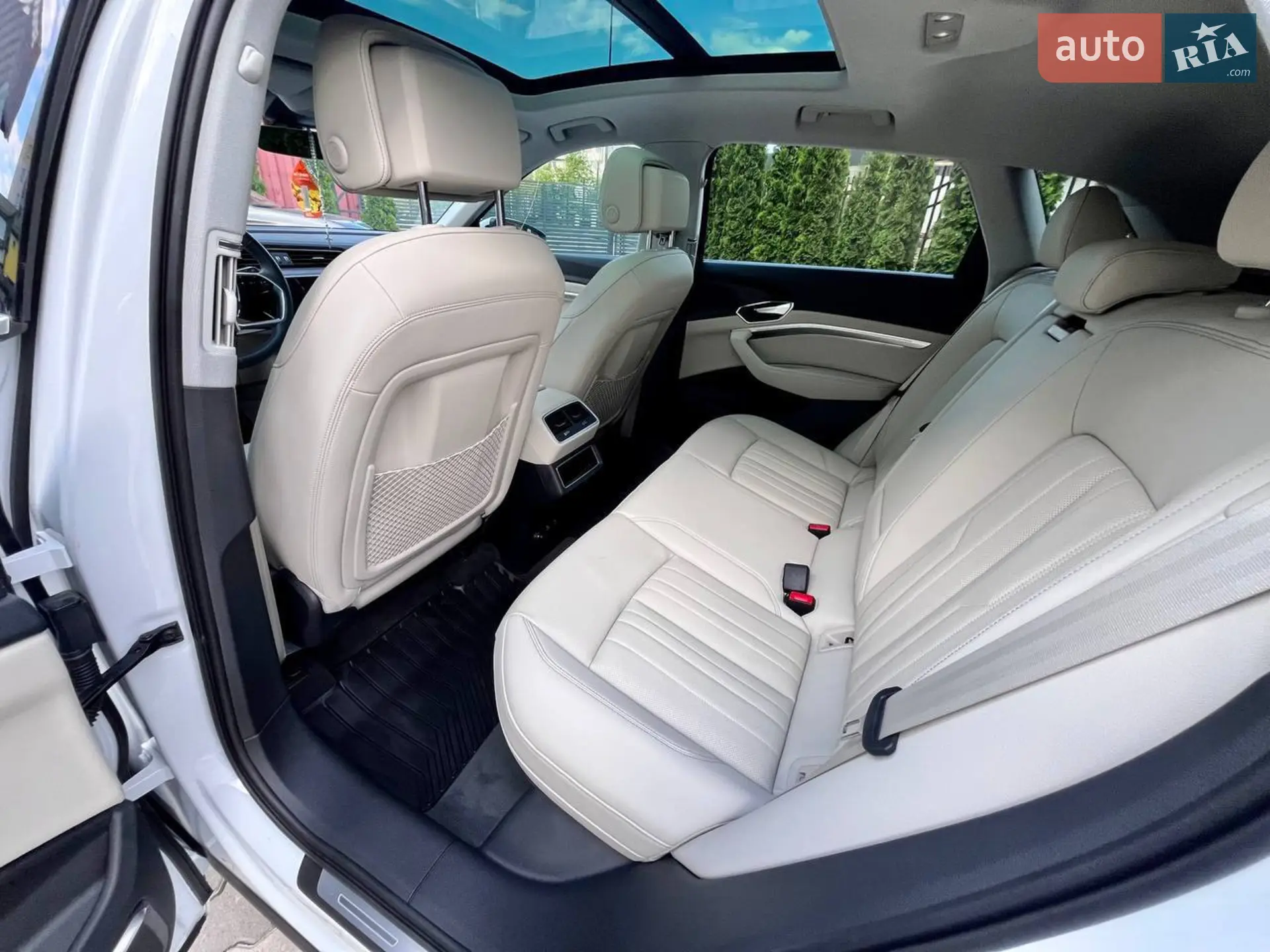 2023 Audi e-tron - мініатюра 23