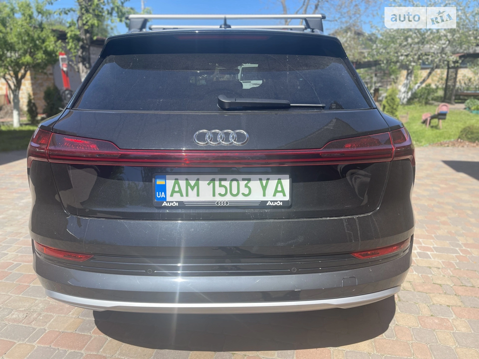 2019 Audi e-tron - мініатюра 2