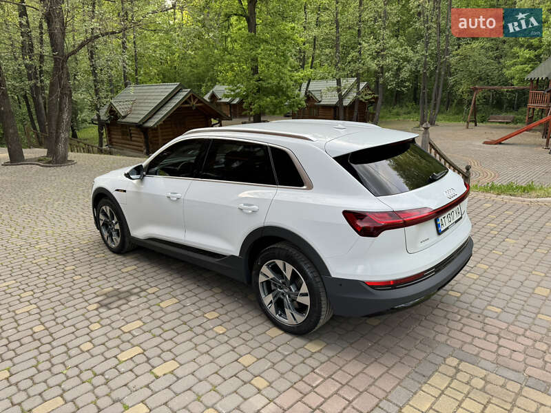 Позашляховик / Кросовер Audi e-tron 2019 в Івано-Франківську