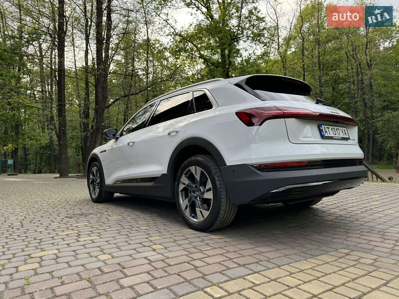 Позашляховик / Кросовер Audi e-tron 2019 в Івано-Франківську