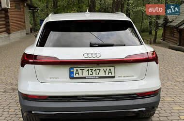 Внедорожник / Кроссовер Audi e-tron 2019 в 