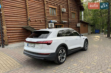 Внедорожник / Кроссовер Audi e-tron 2019 в 