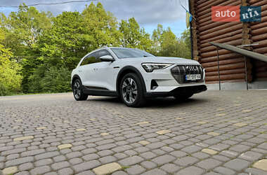 Внедорожник / Кроссовер Audi e-tron 2019 в 