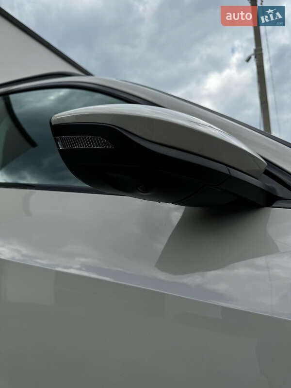 Внедорожник / Кроссовер Audi e-tron 2020 в Львове