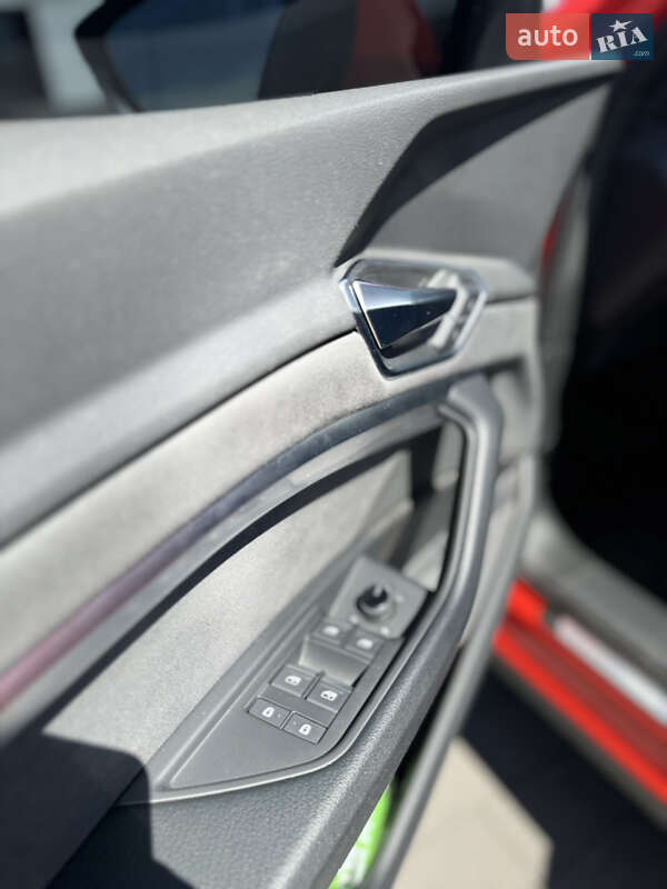 Внедорожник / Кроссовер Audi e-tron 2022 в Мукачево