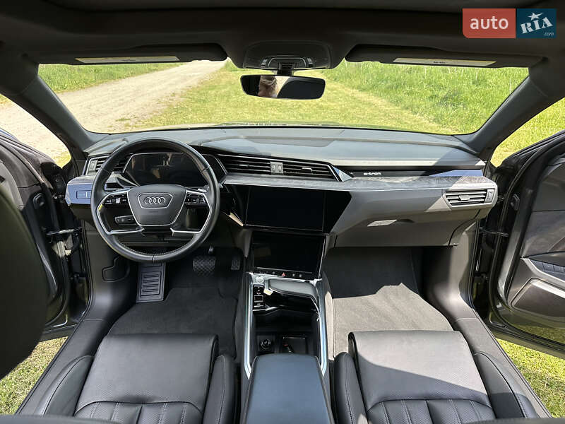Внедорожник / Кроссовер Audi e-tron 2019 в Львове