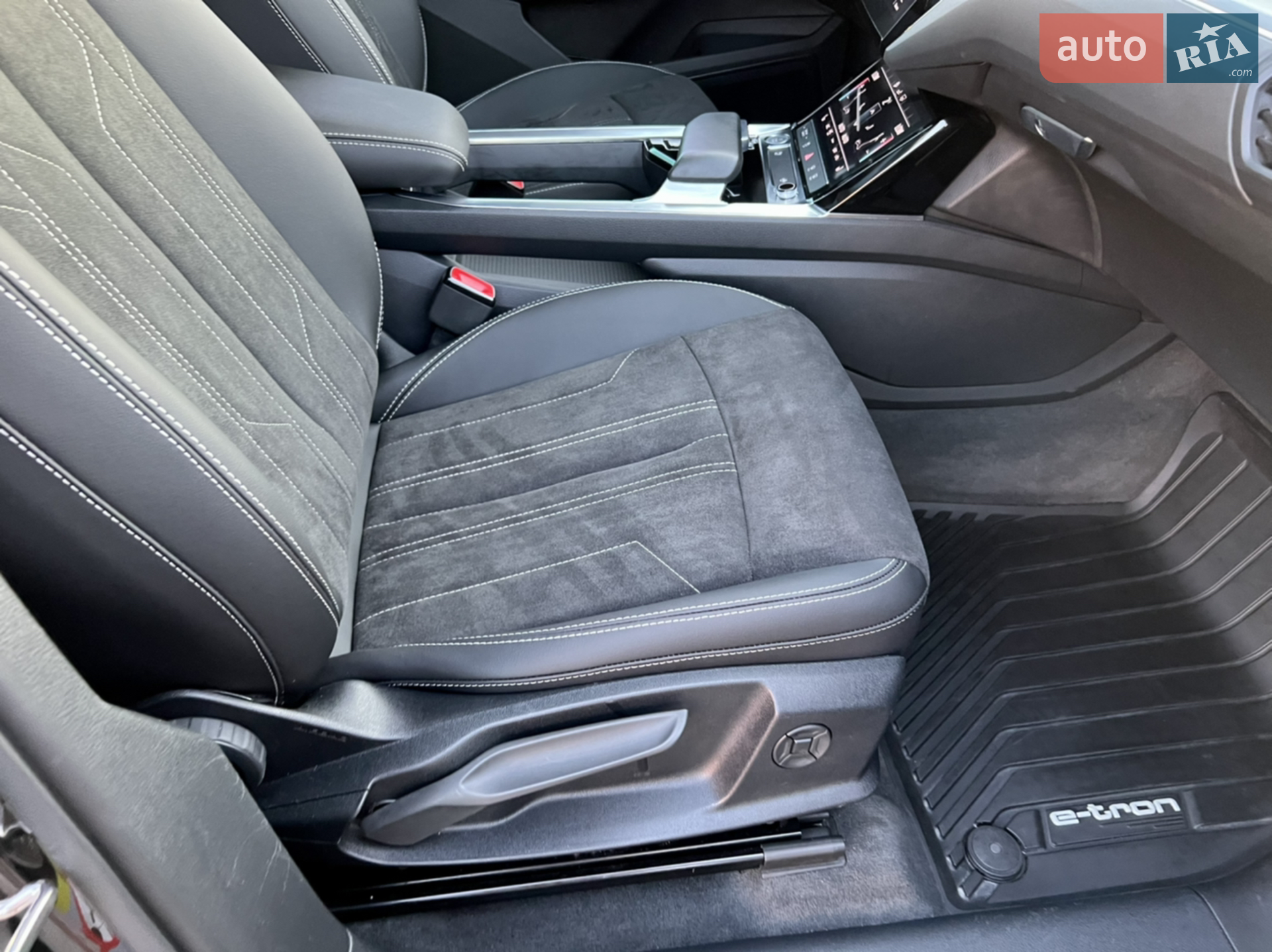 2019 Audi e-tron - мініатюра 93