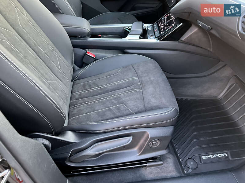 Позашляховик / Кросовер Audi e-tron 2019 в Самборі фото 93 Позашляховик / Кросовер Audi e-tron 2019 в Самборі
