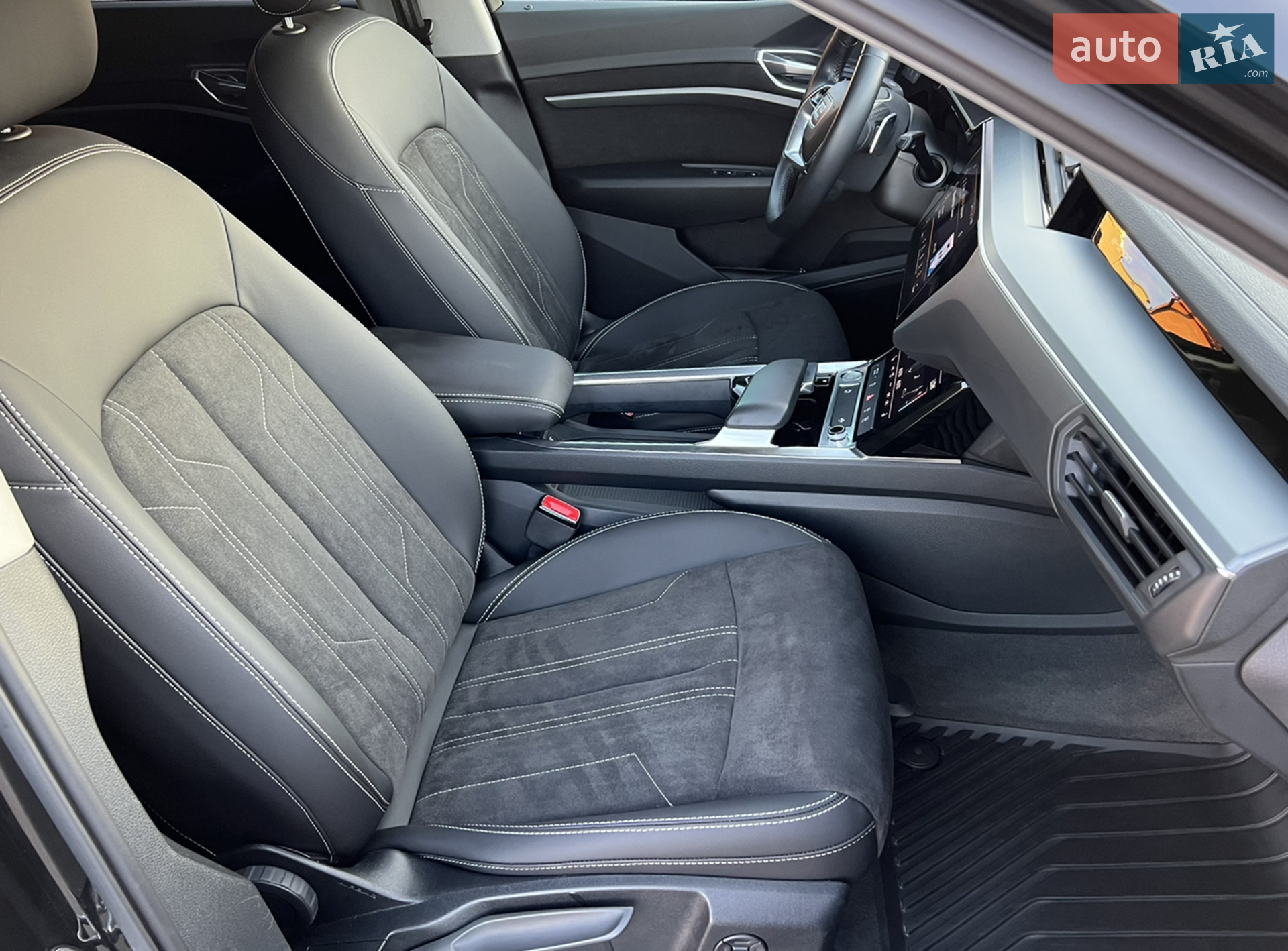 2019 Audi e-tron - мініатюра 94