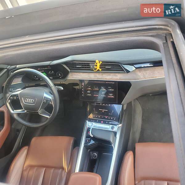 Внедорожник / Кроссовер Audi e-tron 2019 в Тернополе
