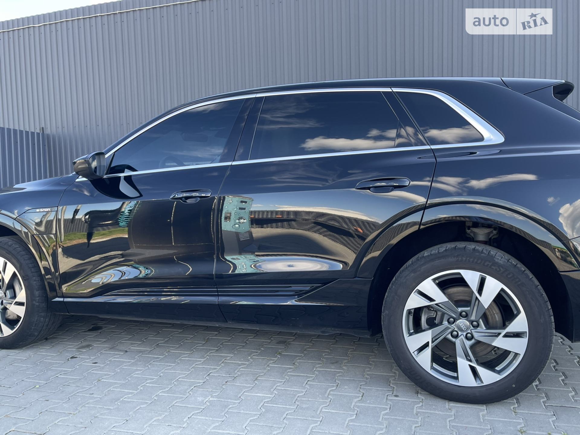 2020 Audi e-tron - мініатюра 11