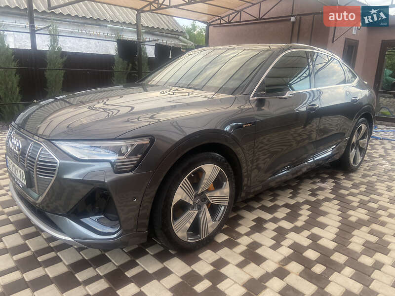 Внедорожник / Кроссовер Audi e-tron 2020 в Вознесенске