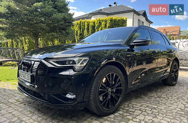Позашляховик / Кросовер Audi e-tron 2020 в 