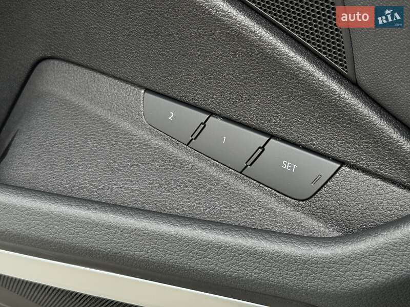 Позашляховик / Кросовер Audi e-tron 2019 в Мукачевому