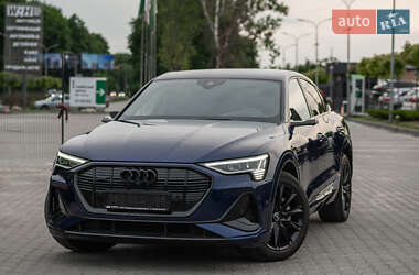 Позашляховик / Кросовер Audi e-tron 2020 в 