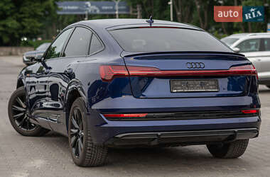 Позашляховик / Кросовер Audi e-tron 2020 в 
