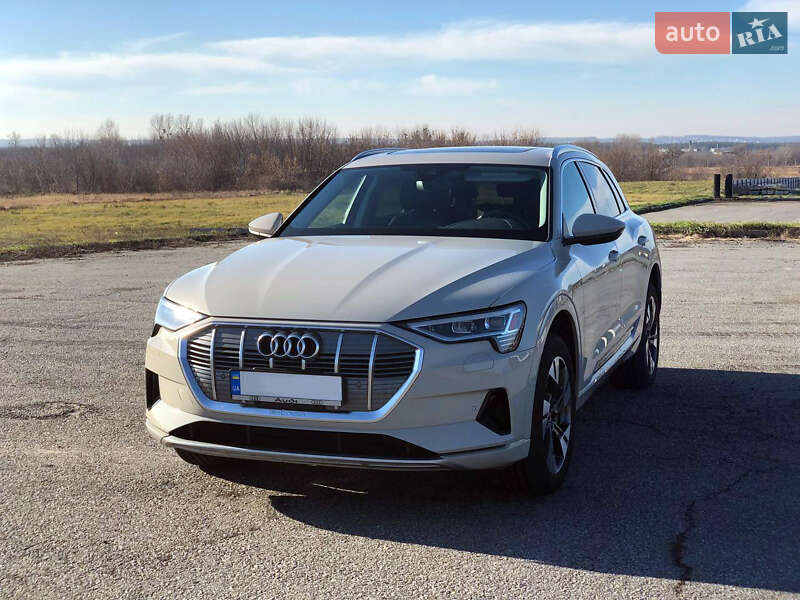 Внедорожник / Кроссовер Audi e-tron 2022 в Харькове
