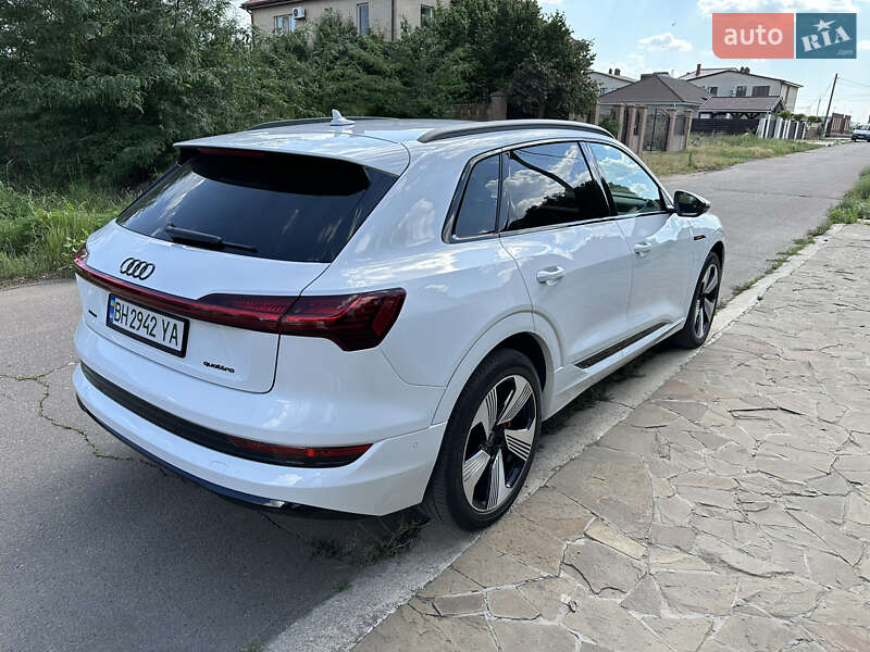 Внедорожник / Кроссовер Audi e-tron 2021 в Одессе