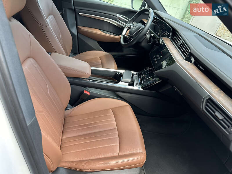 Внедорожник / Кроссовер Audi e-tron 2021 в Одессе