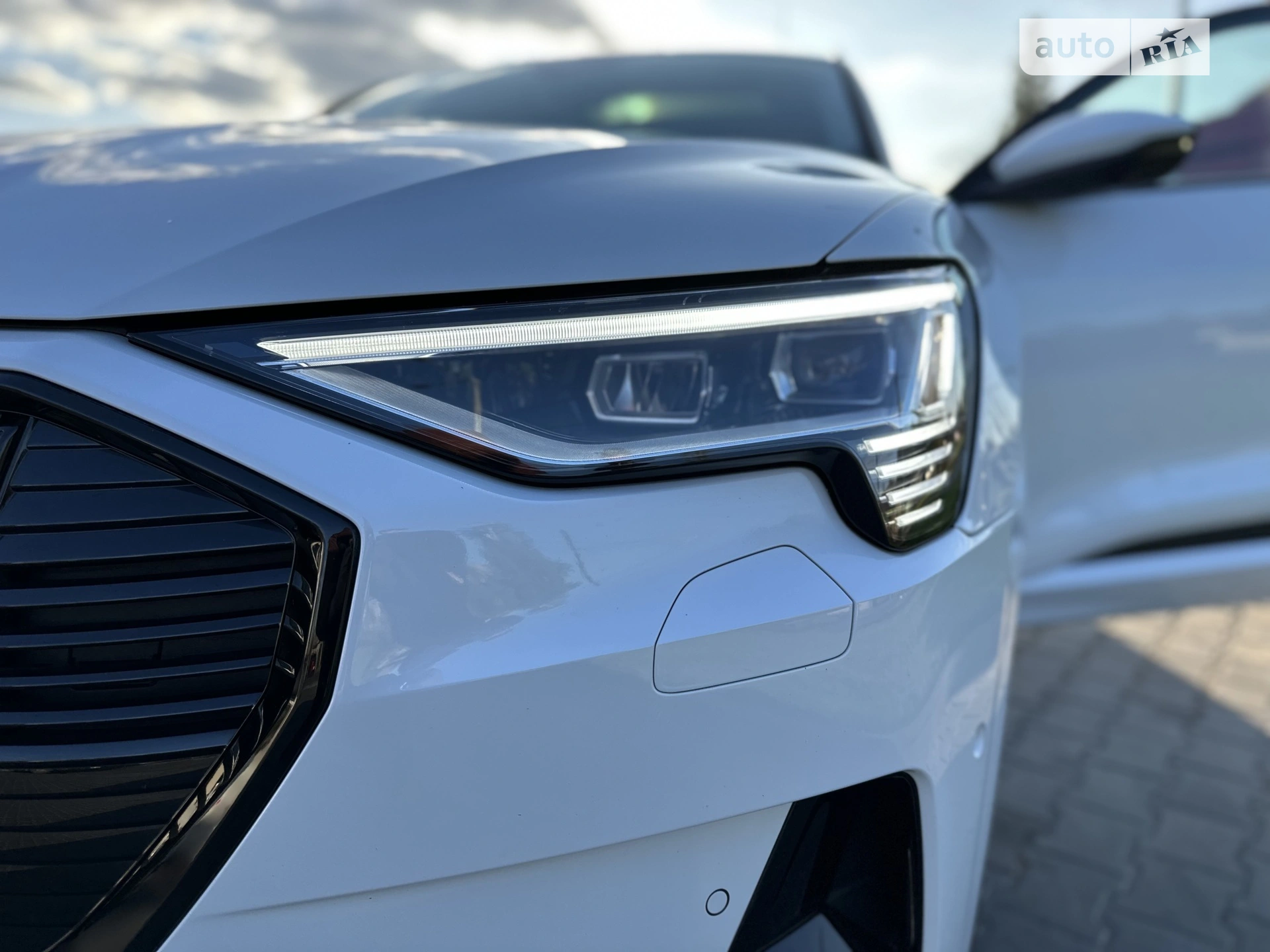 2020 Audi e-tron - мініатюра 8