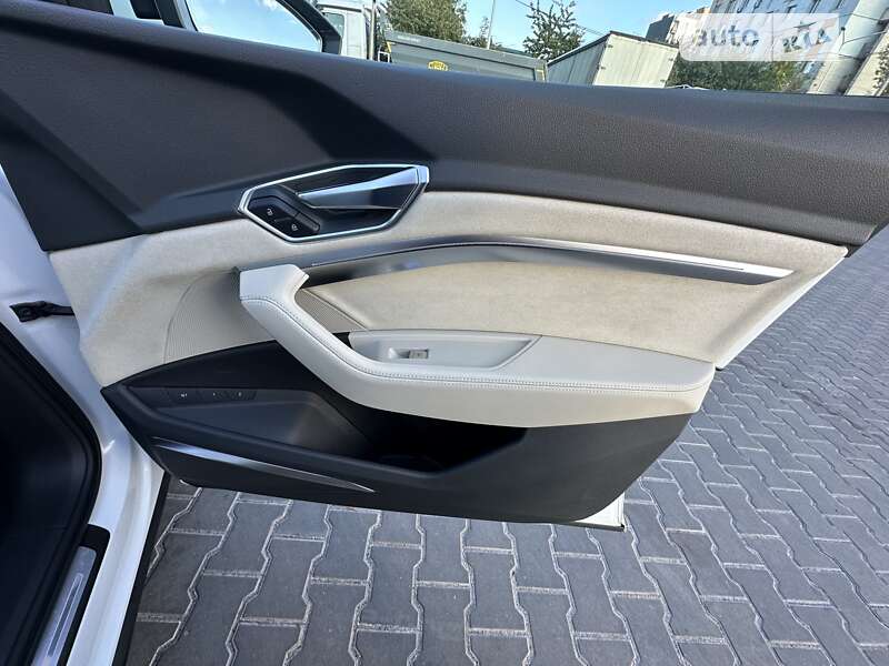 Внедорожник / Кроссовер Audi e-tron 2020 в Виннице
