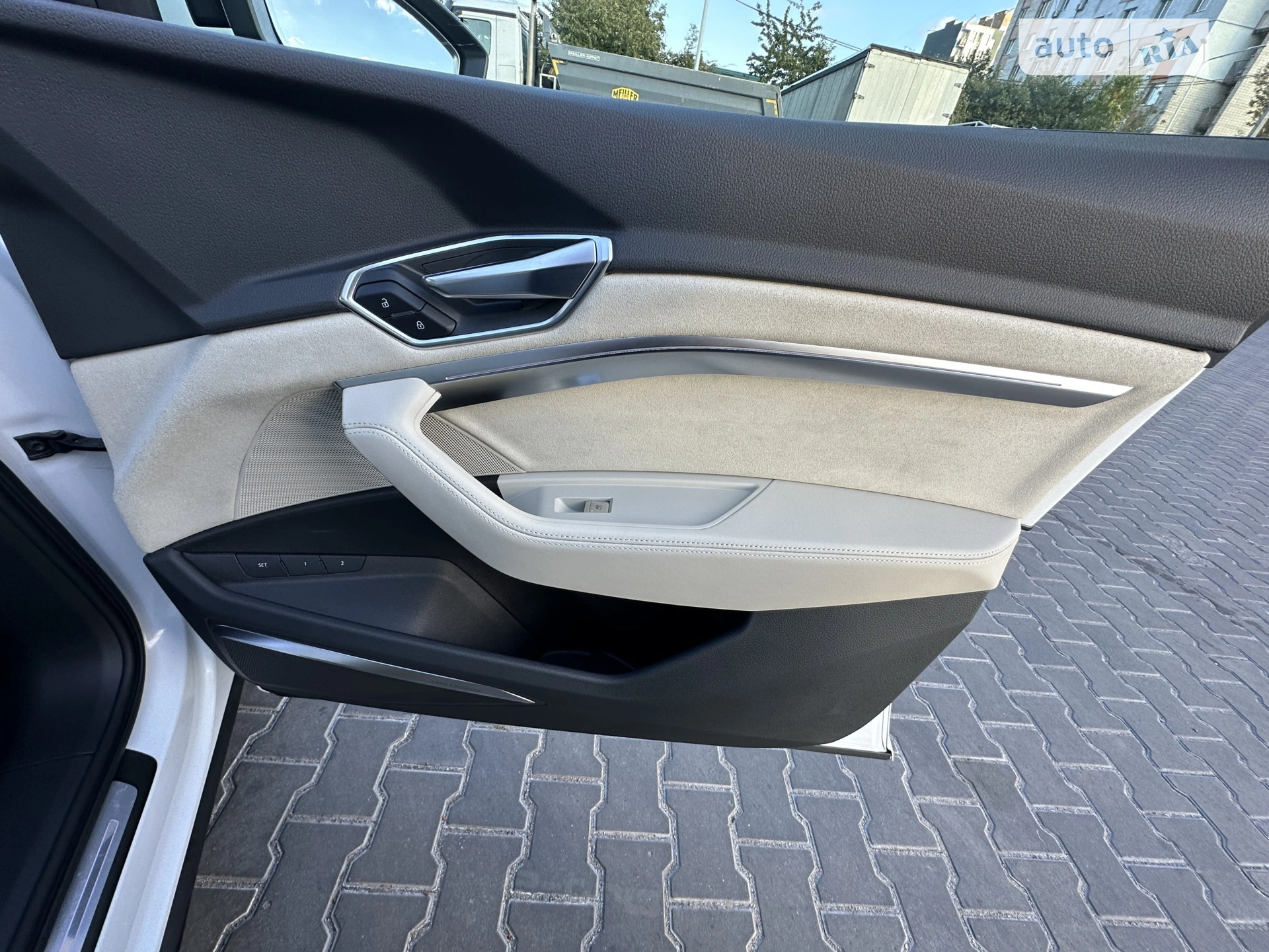 2020 Audi e-tron - мініатюра 17