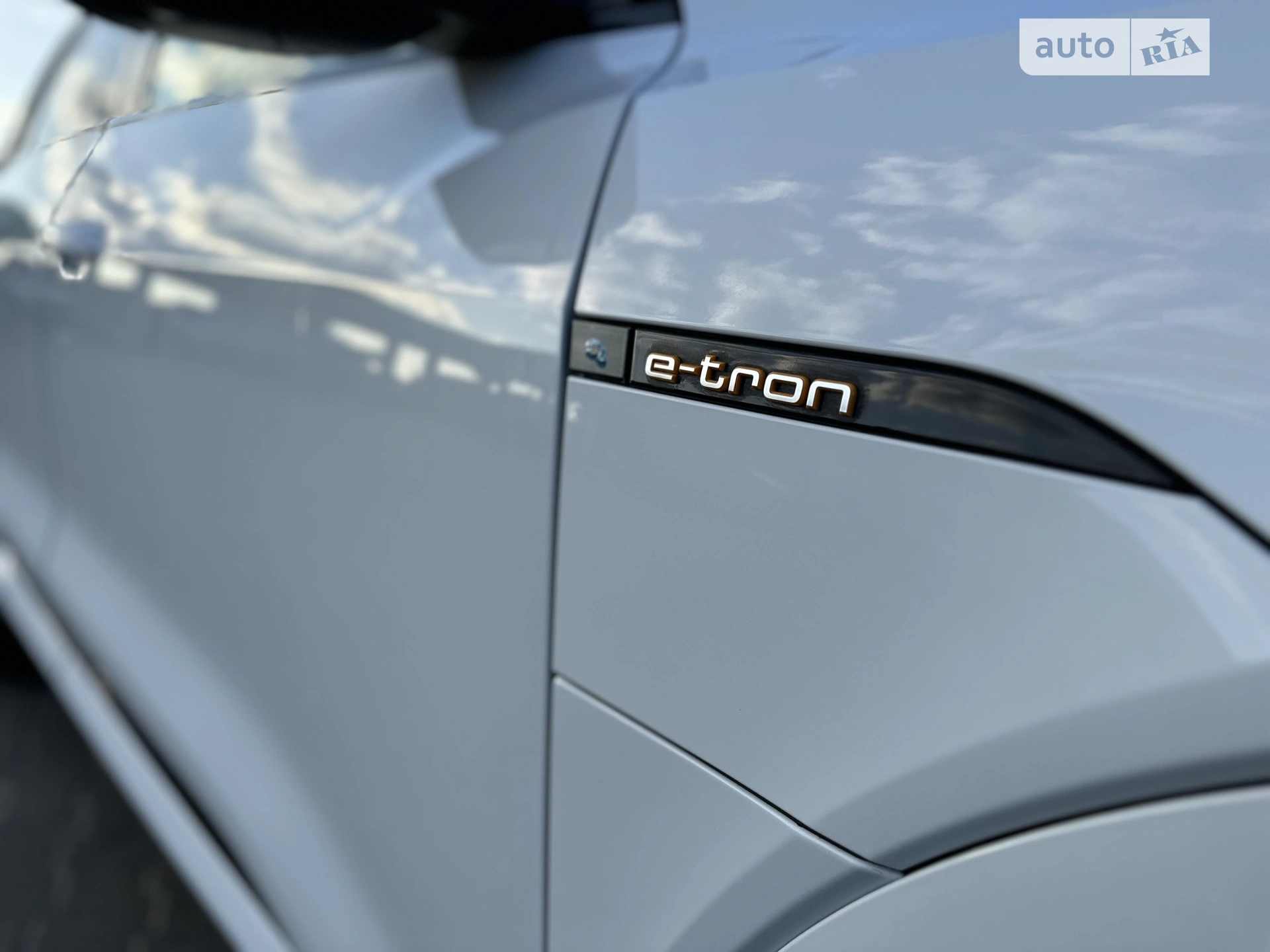 2020 Audi e-tron - мініатюра 10