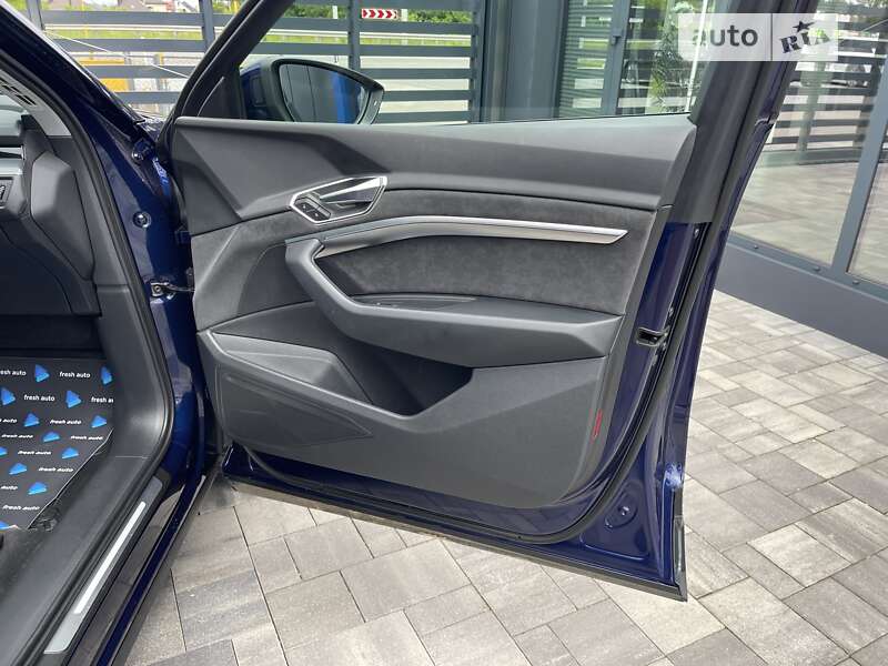 Внедорожник / Кроссовер Audi e-tron 2020 в Ровно