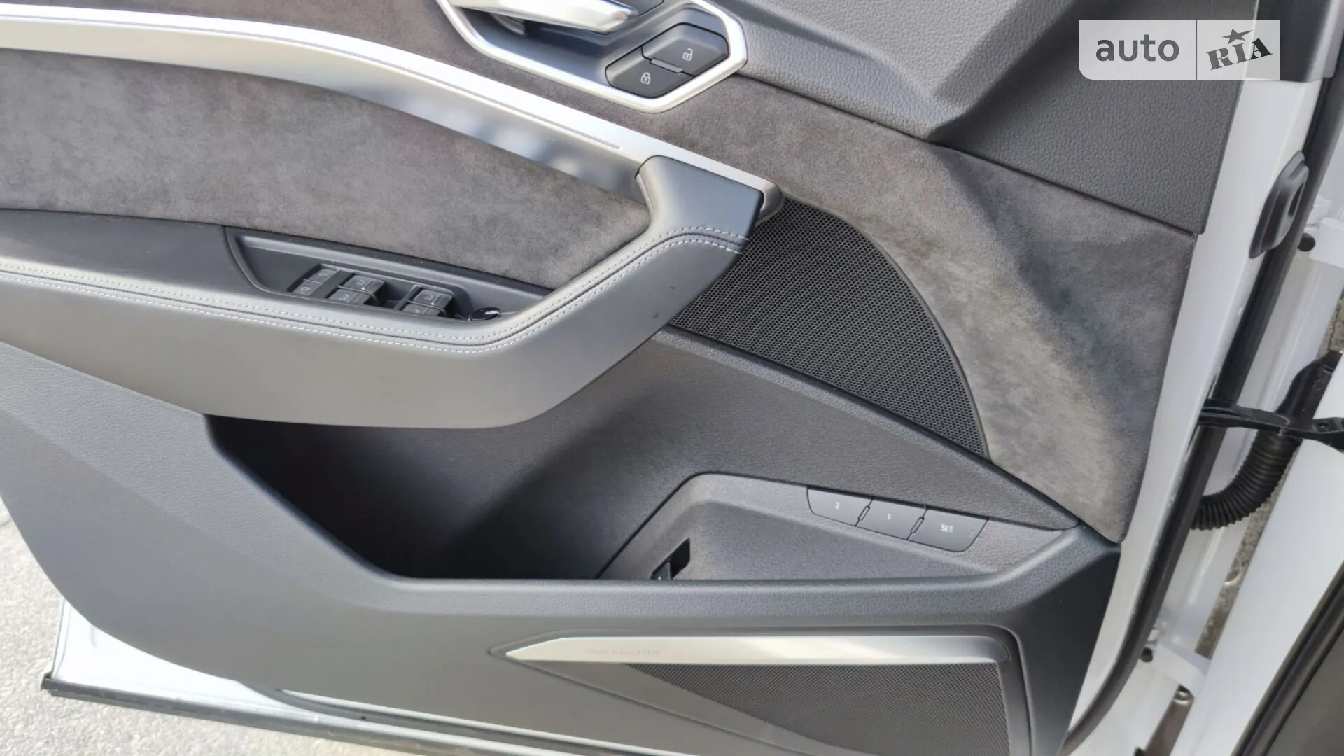 2019 Audi e-tron - мініатюра 13