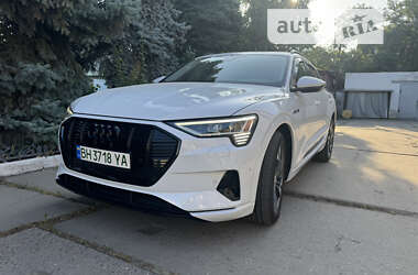 Позашляховик / Кросовер Audi e-tron 2022 в Одесі