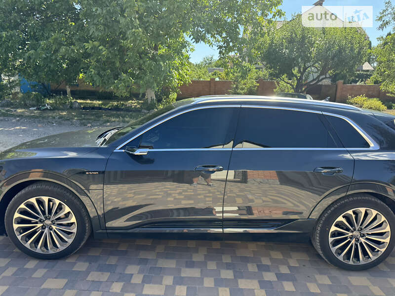 Внедорожник / Кроссовер Audi e-tron 2019 в Кропивницком