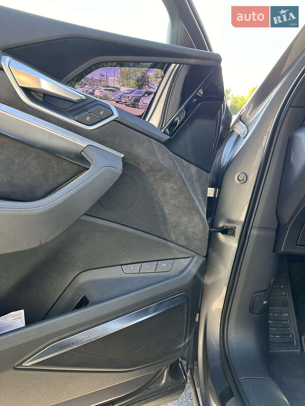 Внедорожник / Кроссовер Audi e-tron 2019 в Хмельницком