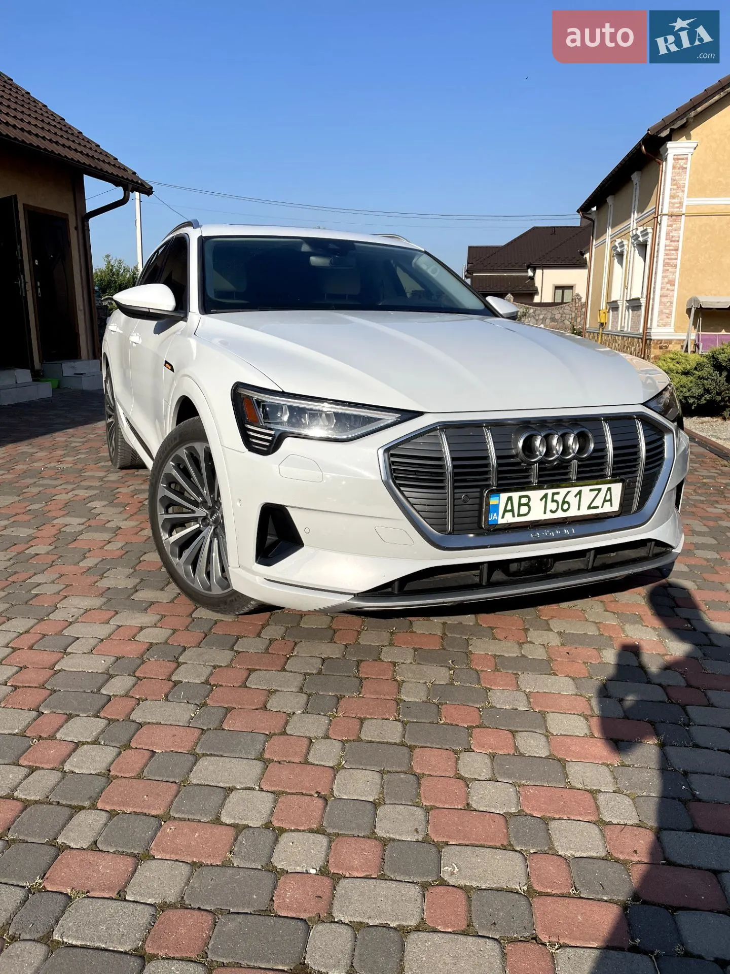 2019 Audi e-tron - фото 1