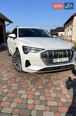 Внедорожник / Кроссовер Audi e-tron 2019 в 