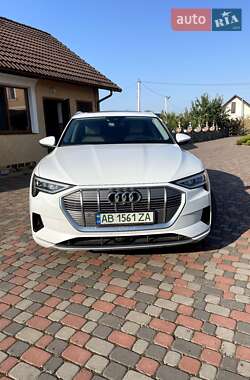 Внедорожник / Кроссовер Audi e-tron 2019 в 