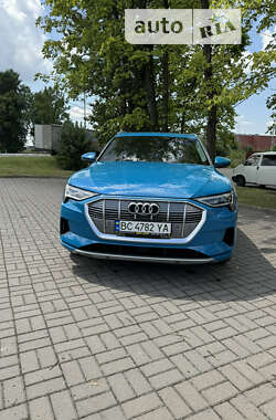 Позашляховик / Кросовер Audi e-tron 2019 в 