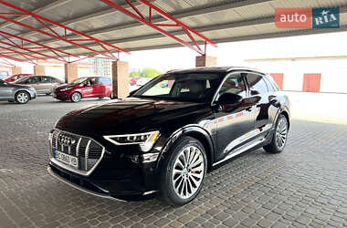 Внедорожник / Кроссовер Audi e-tron 2019 в 