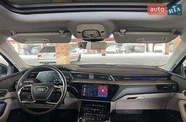 Внедорожник / Кроссовер Audi e-tron 2019 в 