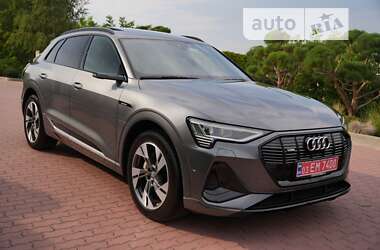 Внедорожник / Кроссовер Audi e-tron 2020 в 