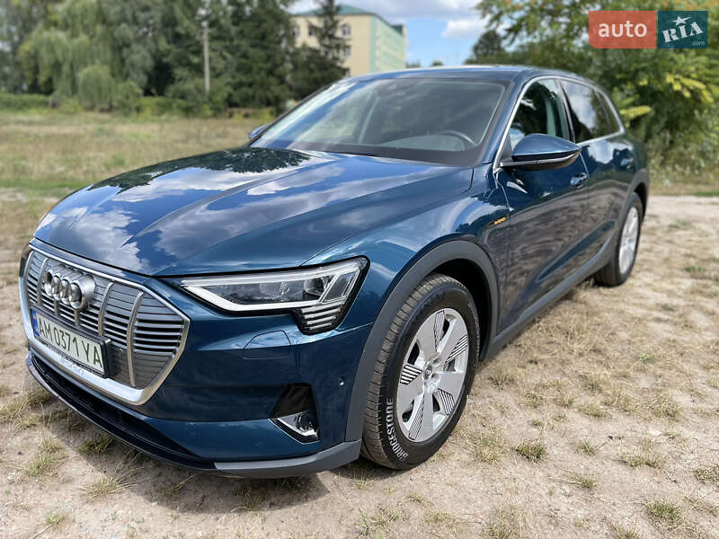 Audi e-tron 2019