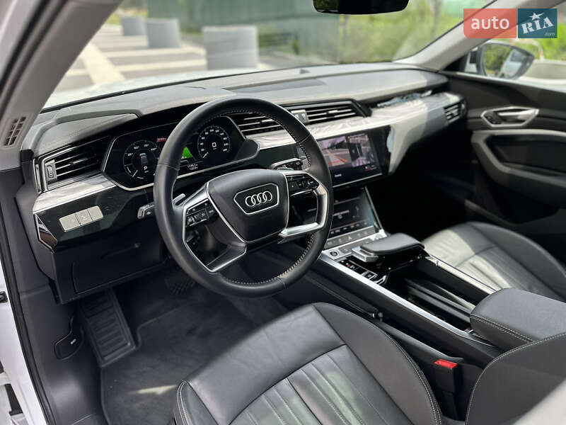Внедорожник / Кроссовер Audi e-tron 2021 в Львове