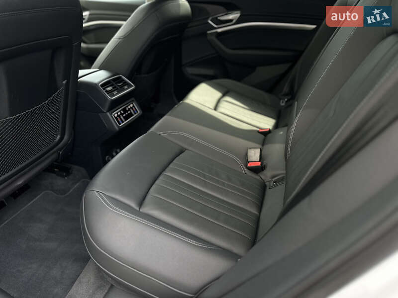 Внедорожник / Кроссовер Audi e-tron 2021 в Львове
