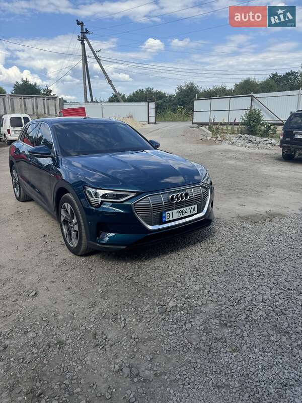 Внедорожник / Кроссовер Audi e-tron 2019 в Полтаве
