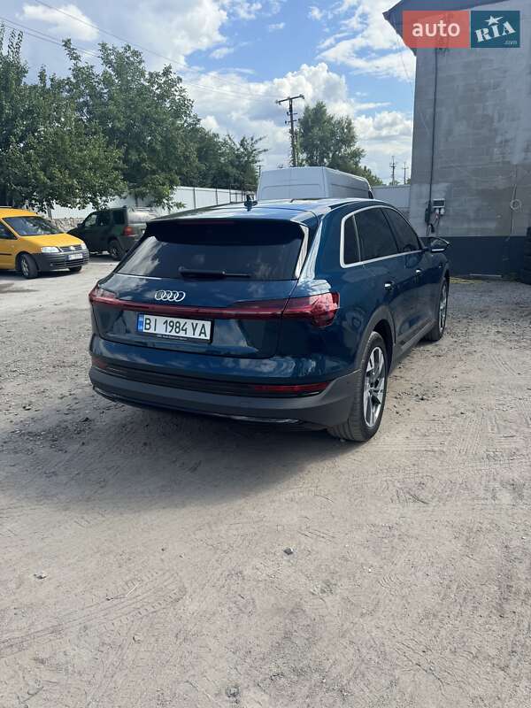Внедорожник / Кроссовер Audi e-tron 2019 в Полтаве