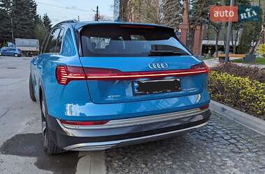 Внедорожник / Кроссовер Audi e-tron 2019 в 