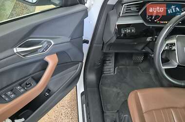 Внедорожник / Кроссовер Audi e-tron 2020 в 