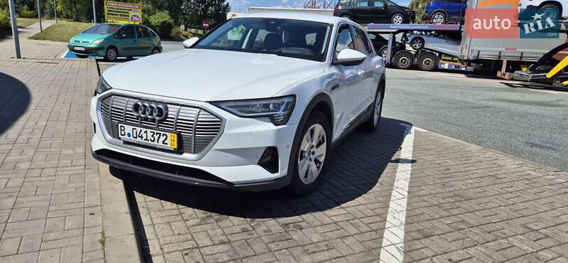 Внедорожник / Кроссовер Audi e-tron 2020 в Виннице