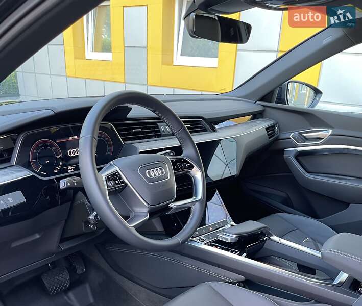 Внедорожник / Кроссовер Audi e-tron 2022 в Киеве