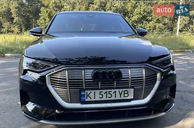 Внедорожник / Кроссовер Audi e-tron 2022 в 